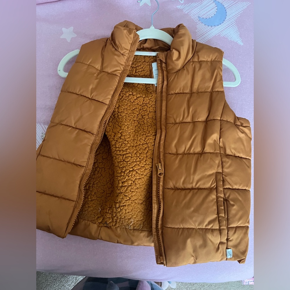 Gap Kids Medium Puffy Vest Preown girls